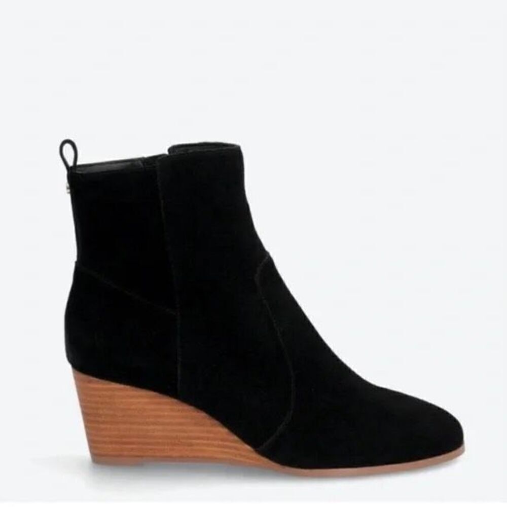 Violet & Red Jay Jay Heeled Bootie in Black Suede 2” heel size 6